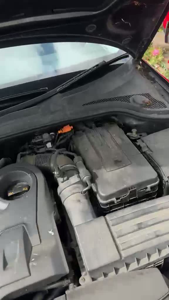 Road Buddy carrying out a mobile car battery replacement in Solihull
