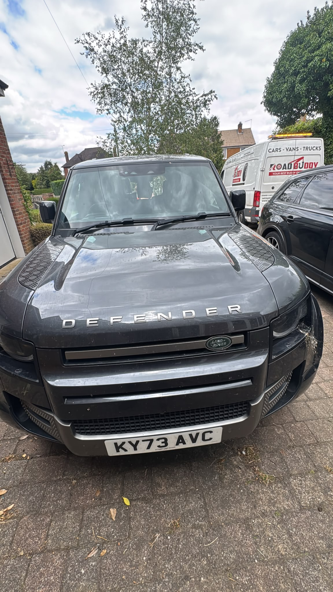Four-wheel drive on a block-paved driveway during a tyre replacement in Leamington Spa